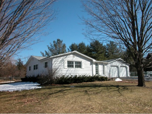 49 Green Hills Dr