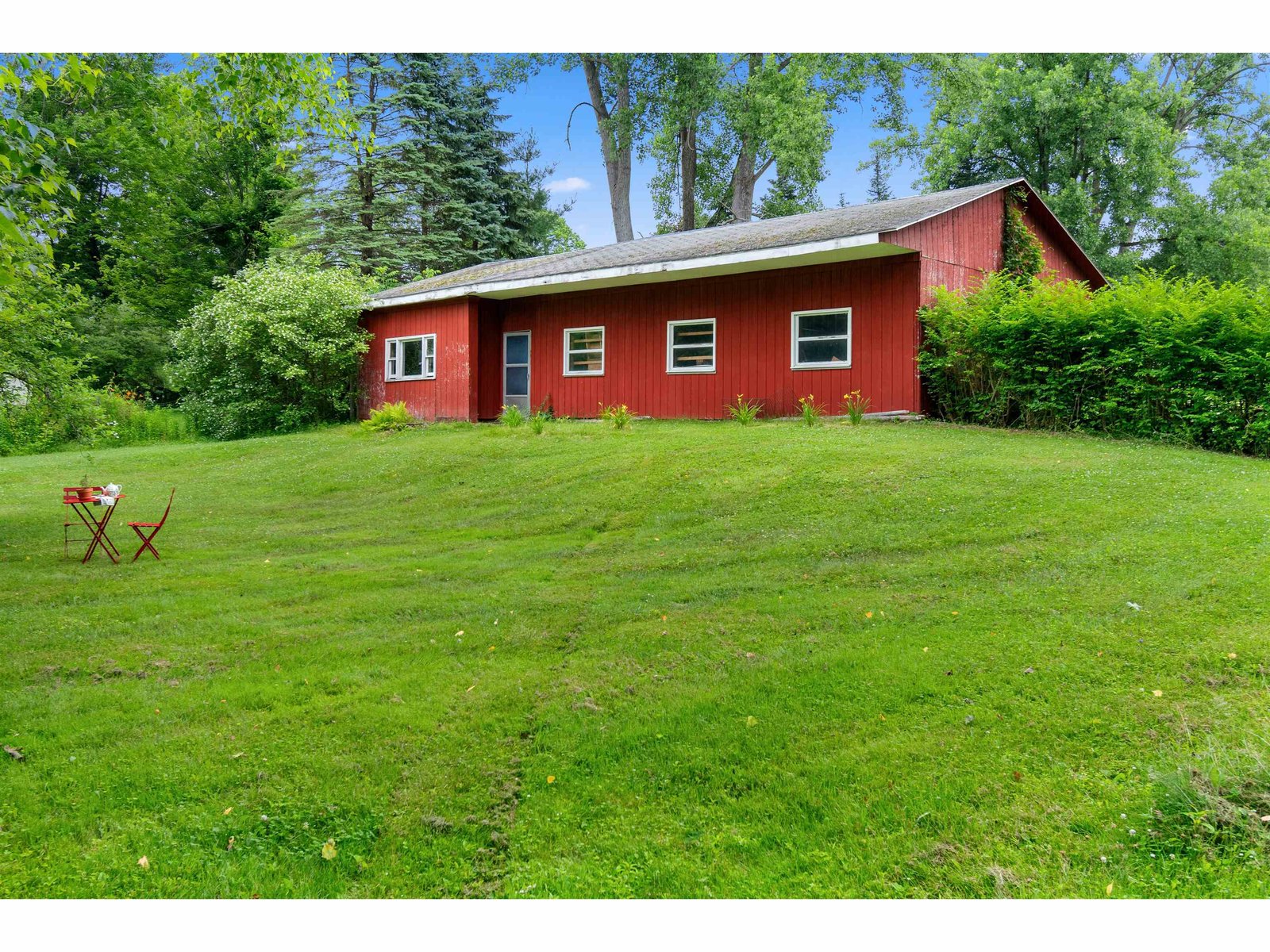 Detached Barn