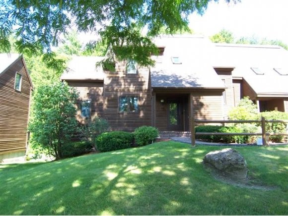 490 Acorn Lane, Unit 490
