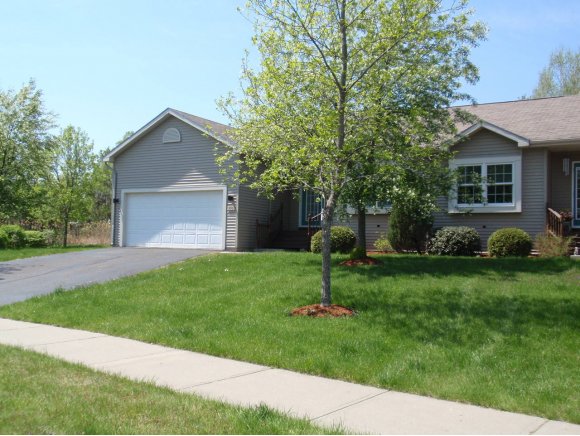 490 Bittersweet Cir, Unit 490