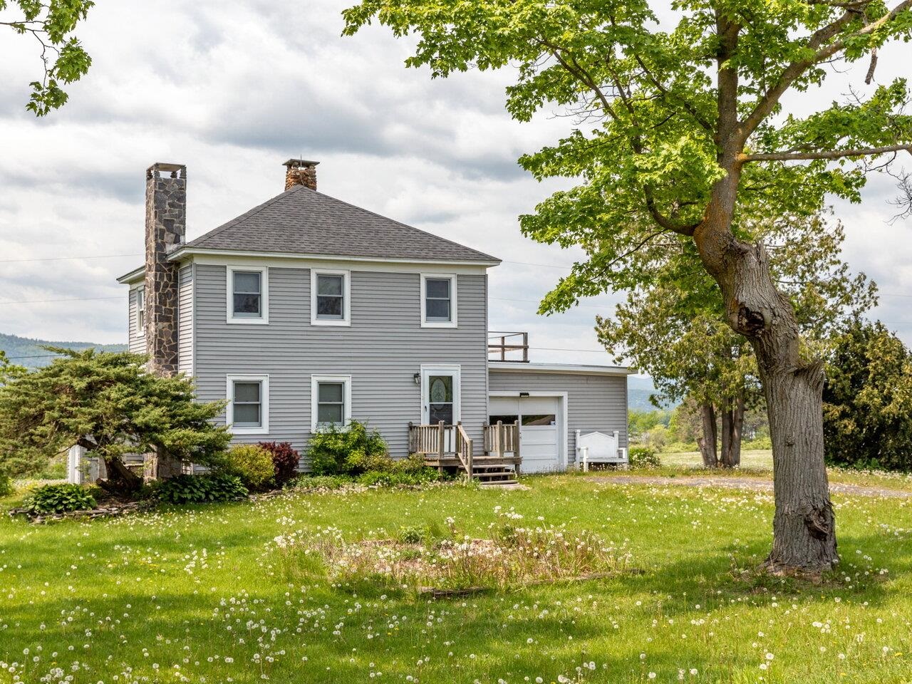 1712 Lake Street Bridport, Vermont Sold in 2023