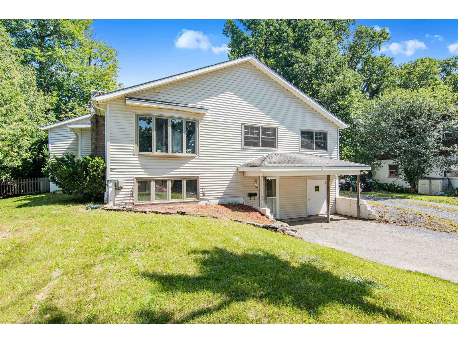 70 Suburban Square South Burlington, Vermont Sold in 2023