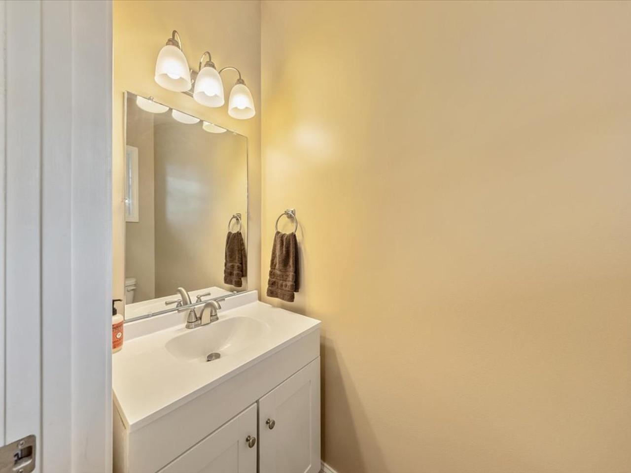 498 Fairfax Street, Unit 102