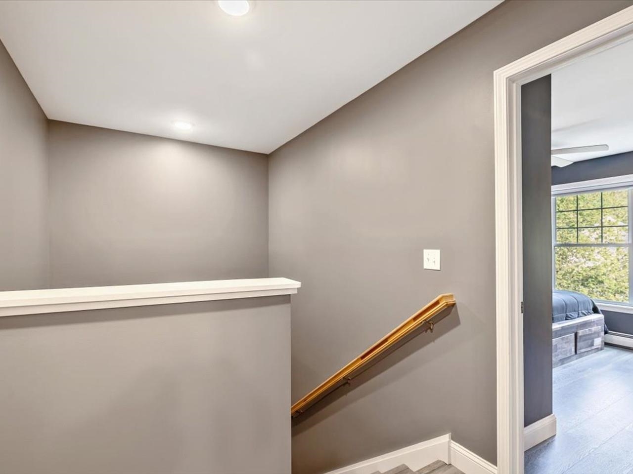 498 Fairfax Street, Unit 102