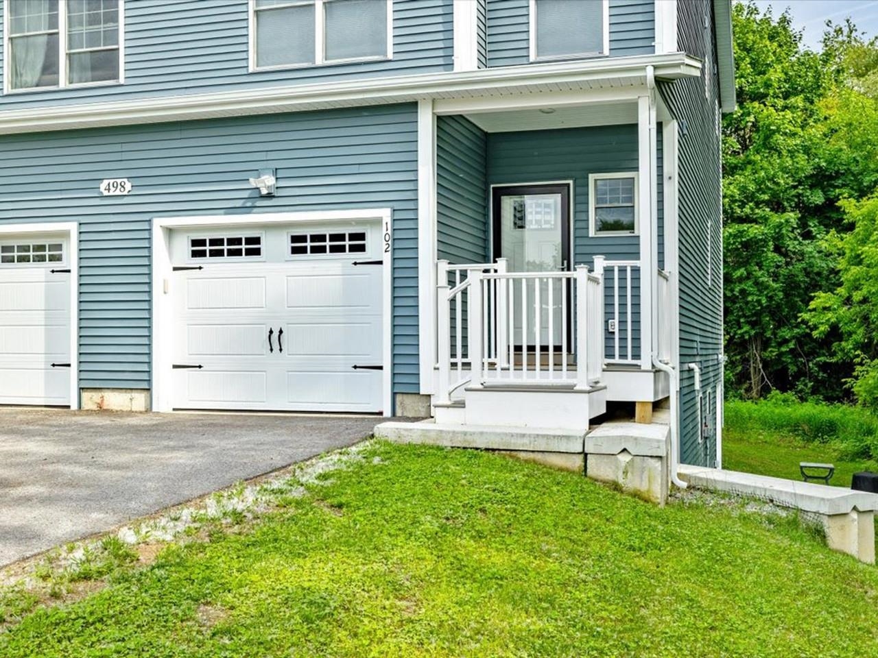 498 Fairfax Street, Unit 102
