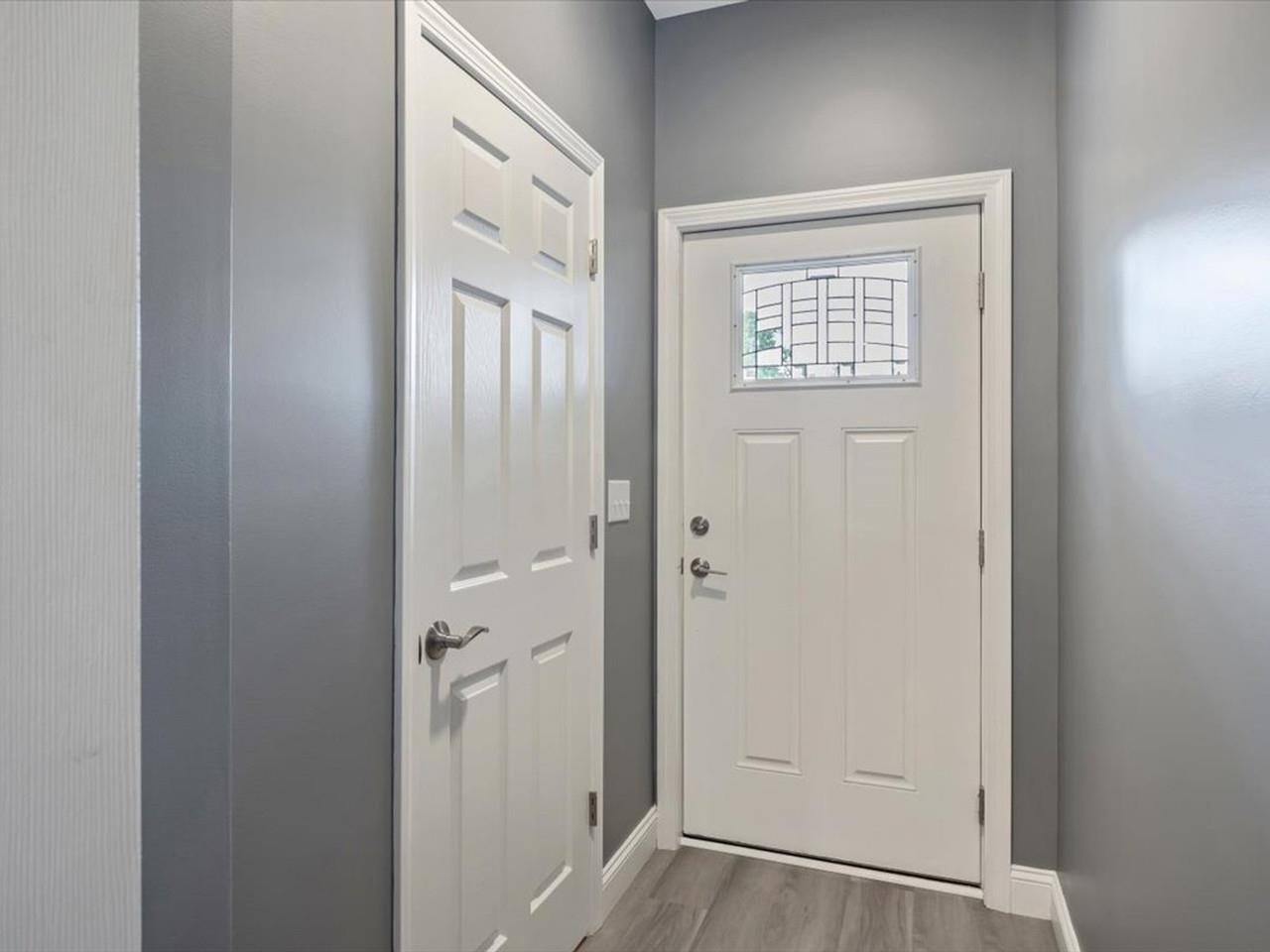 498 Fairfax Street, Unit 102