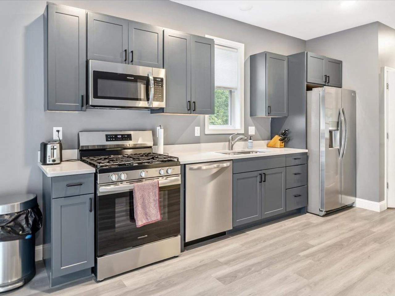 498 Fairfax Street, Unit 102