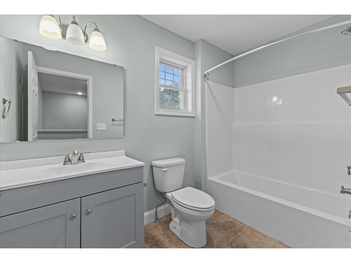 498 Fairfax Street, Unit 101