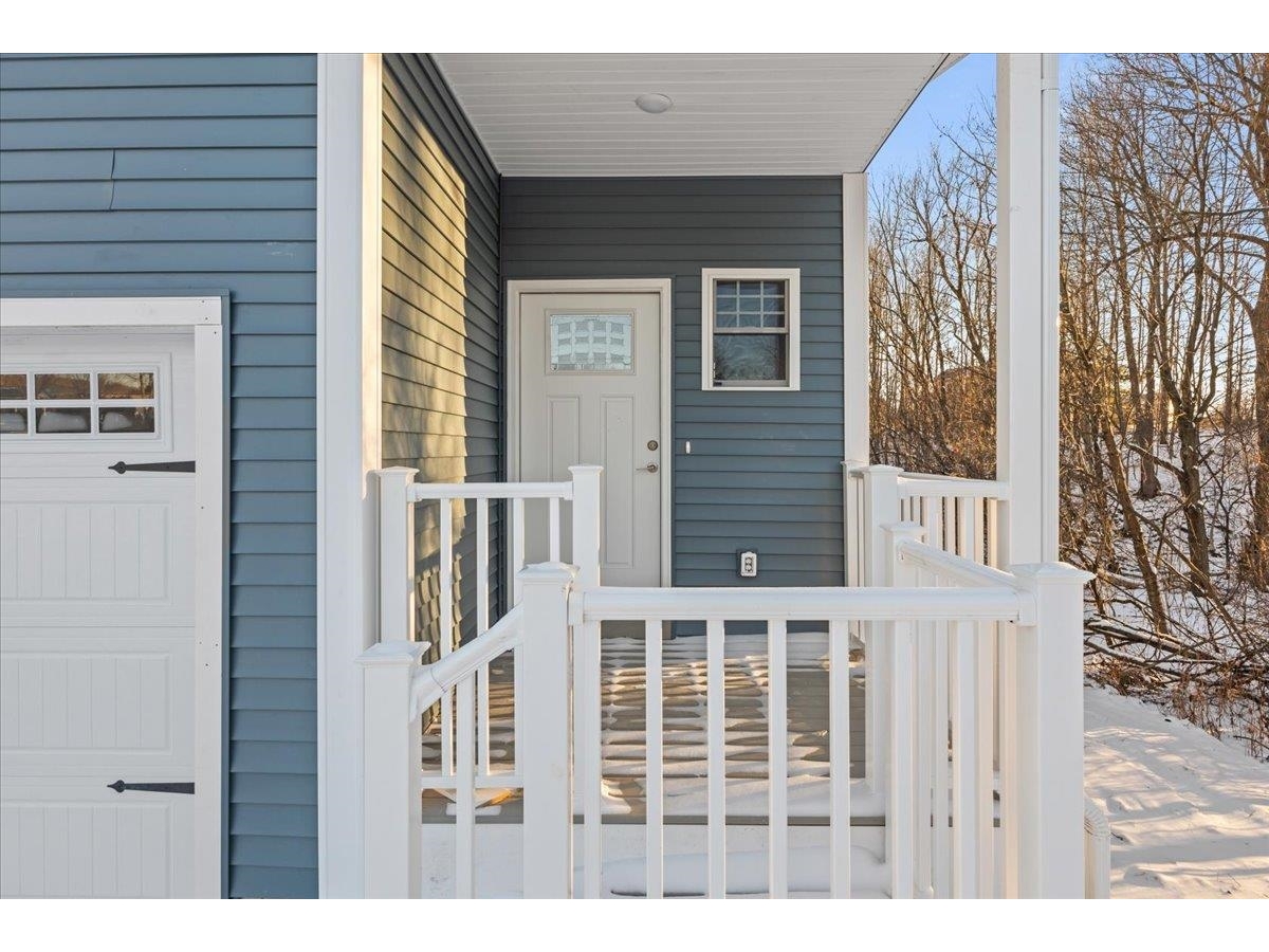 498 Fairfax Street, Unit 102