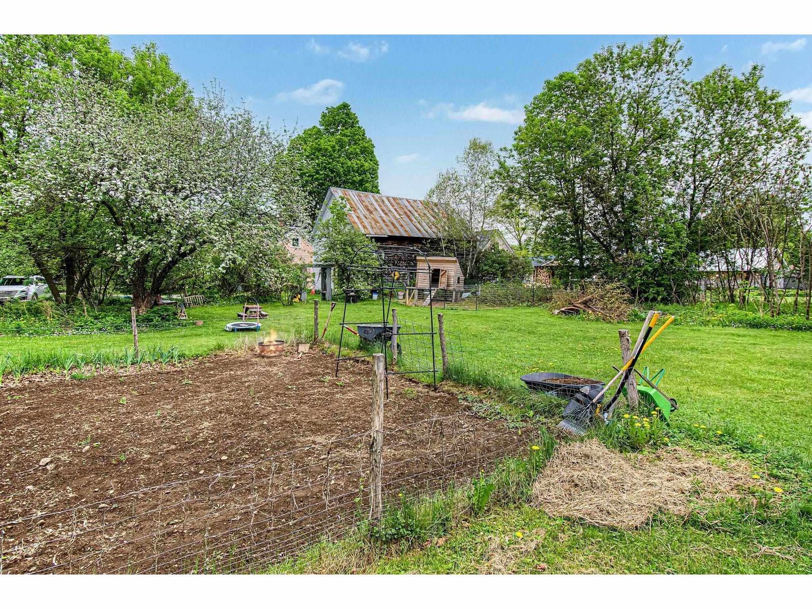 498 Montgomery Road