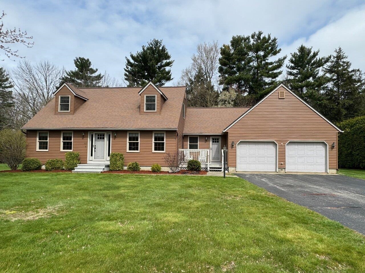 Theresa Ferrara, REALTOR, ABR, SRS, SRES