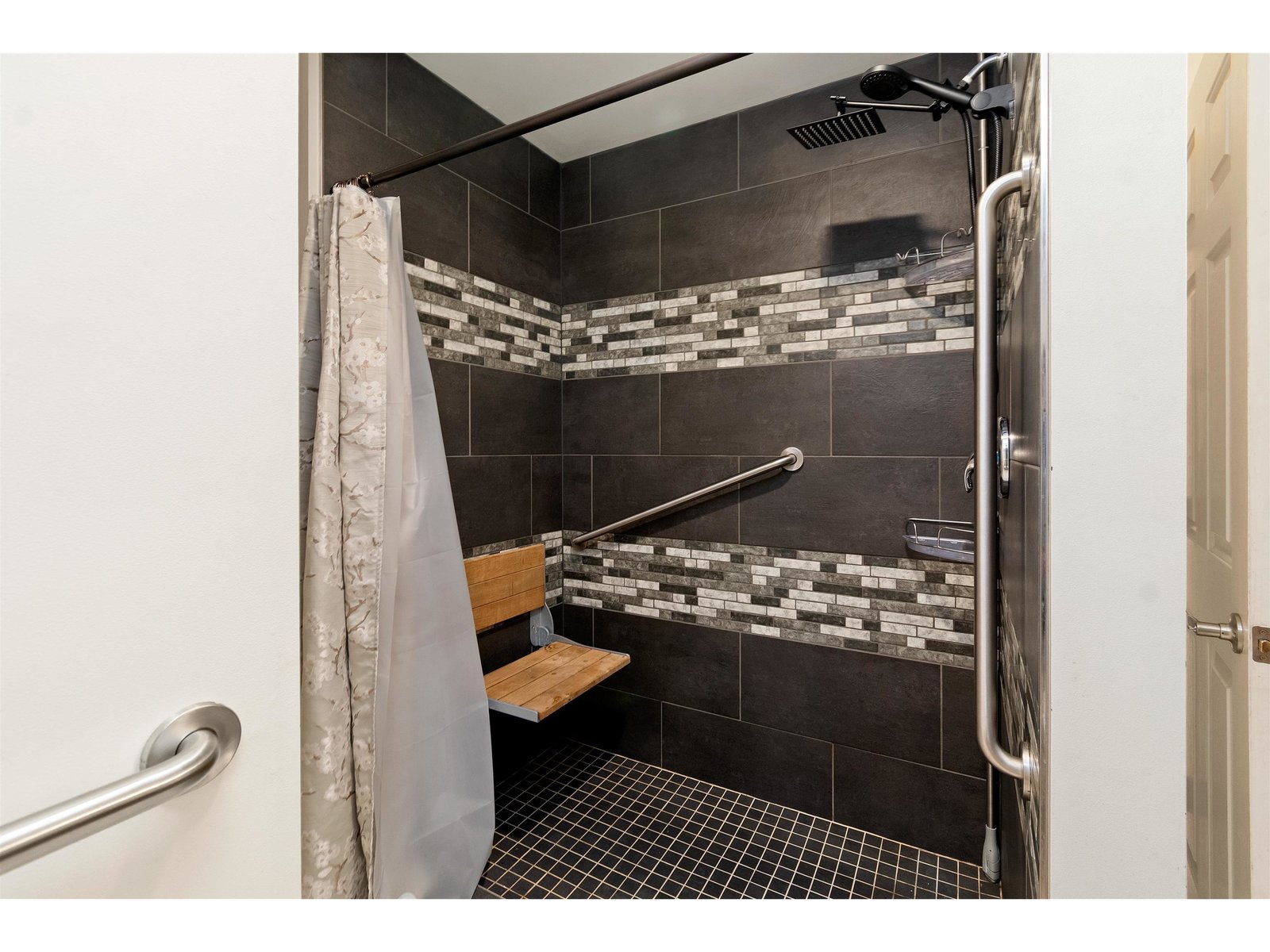5 Alderbrook Road