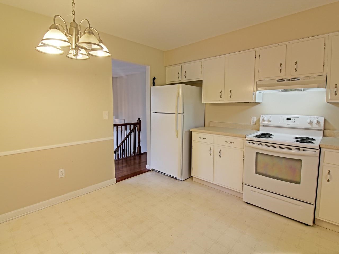 Eat-in Kitchen