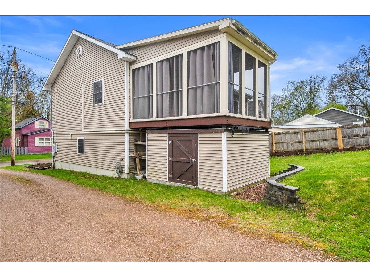 5 Camp Street