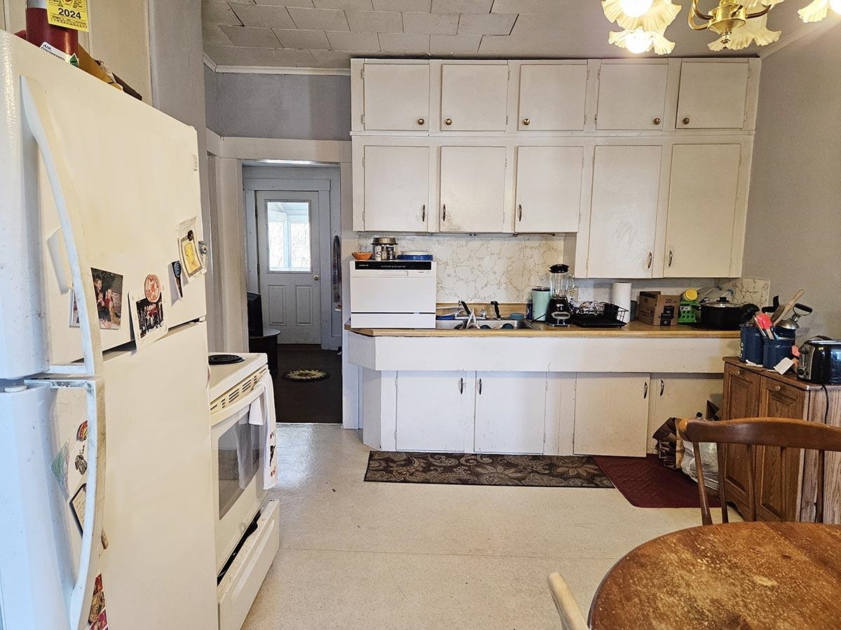 Unit 1 Kitchen