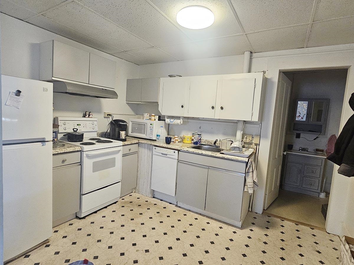 Unit 3 Kitchen