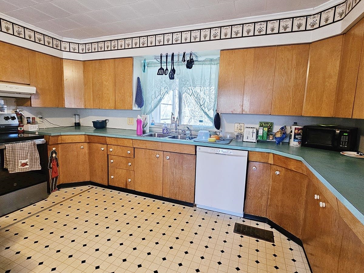Unit 2 Kitchen
