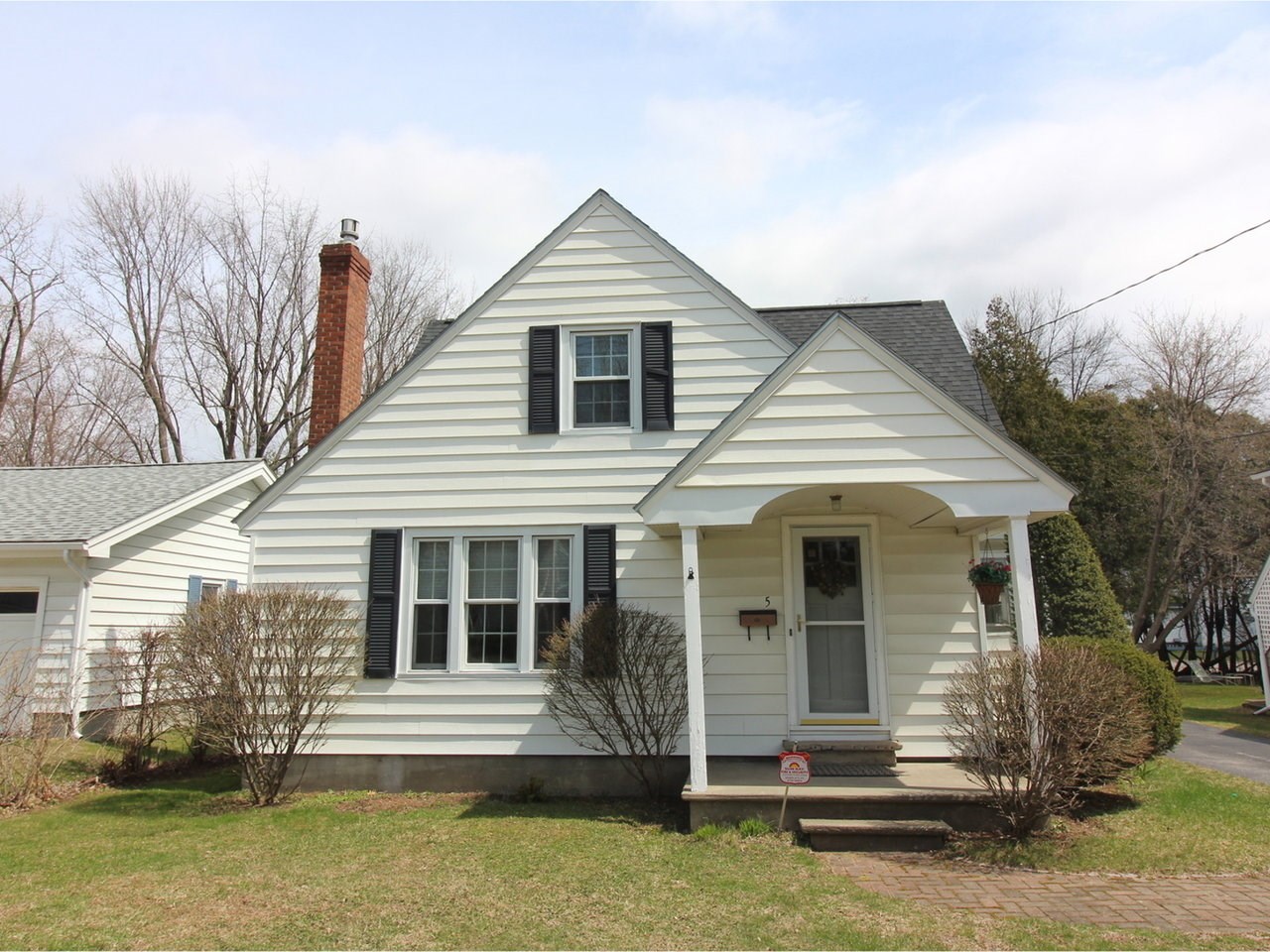 5 Dion Street