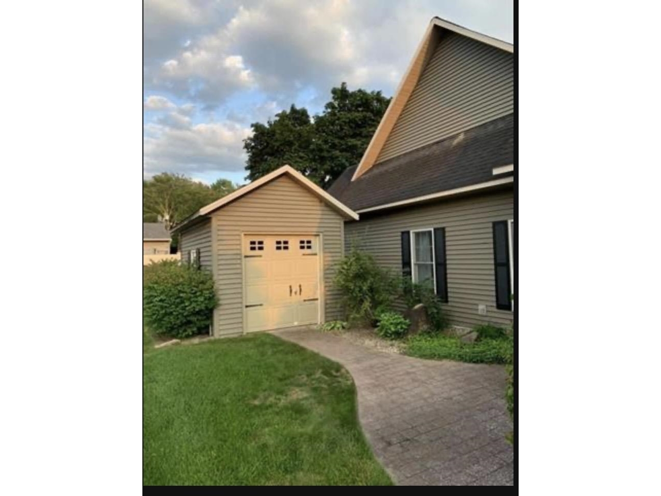 5 Evelyn Lane