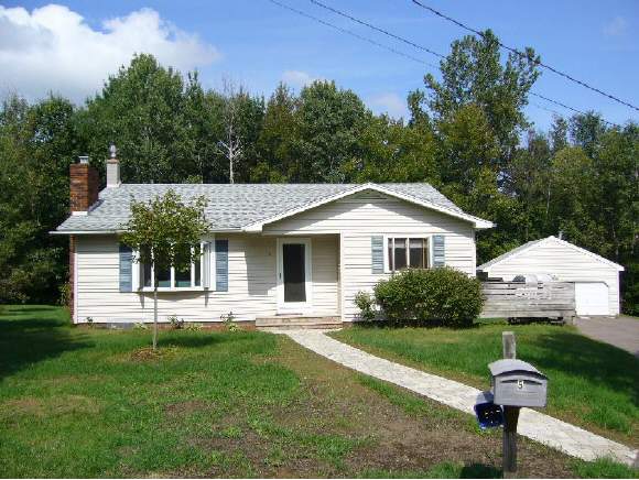 5 Lamell Ave