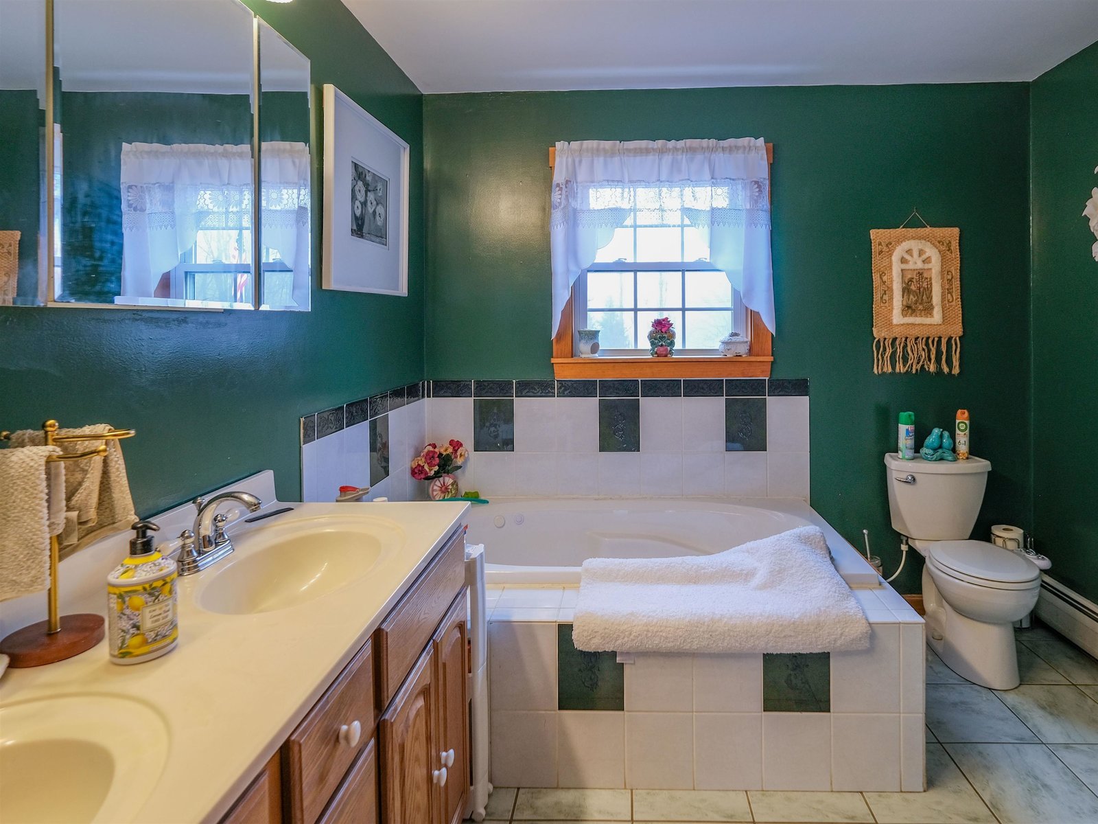 Jetted tub
