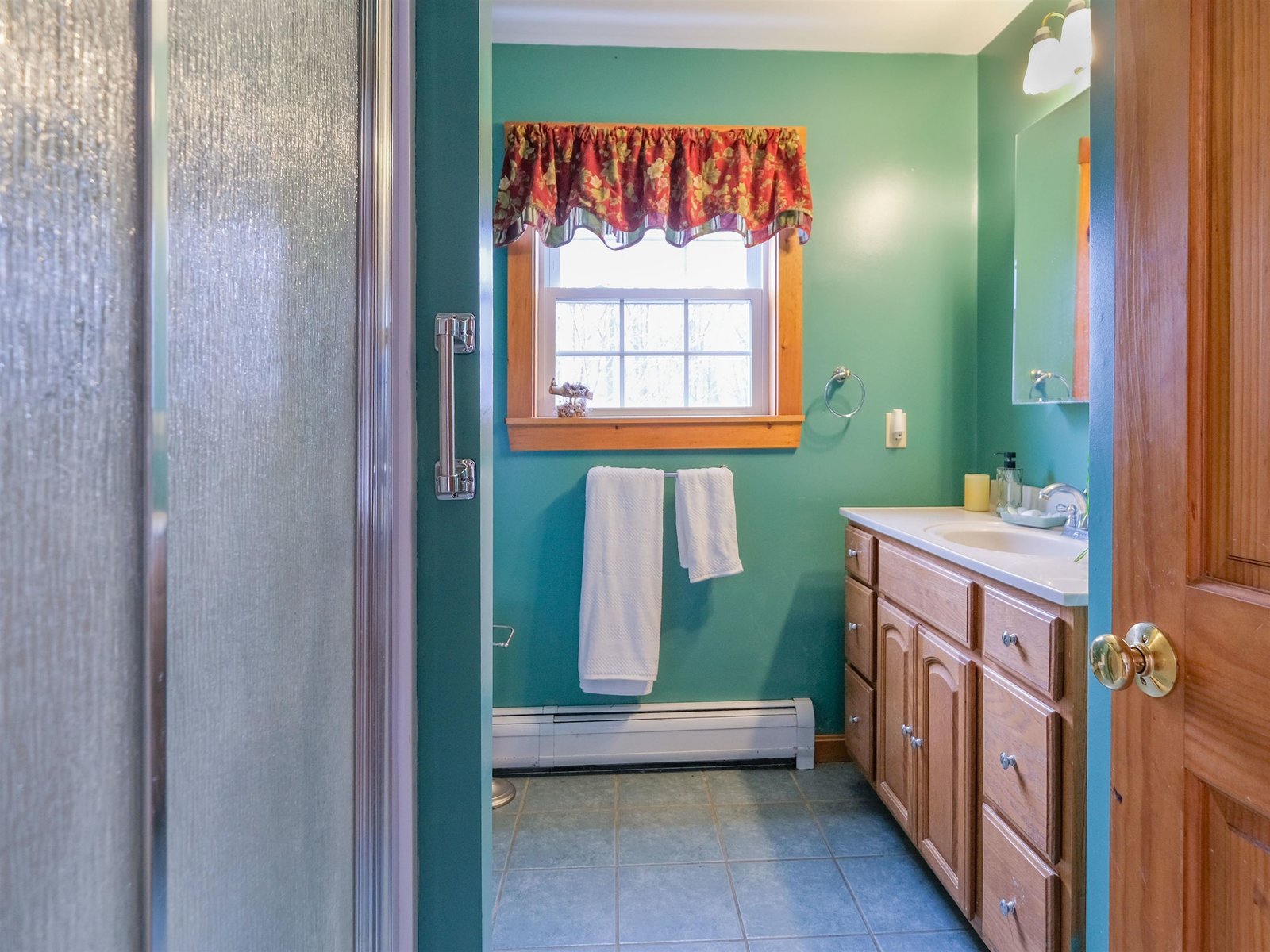 1 of 3 baths on main level