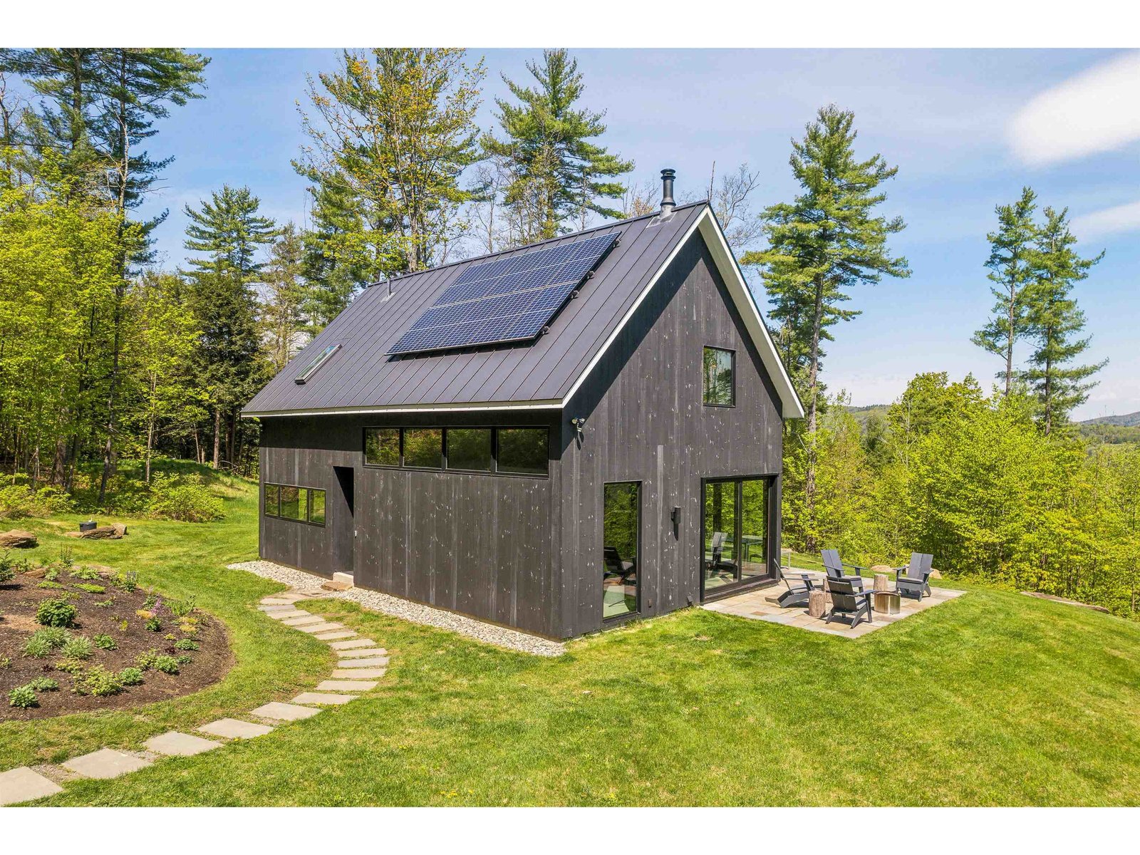 5 Maple Heights, Hartland