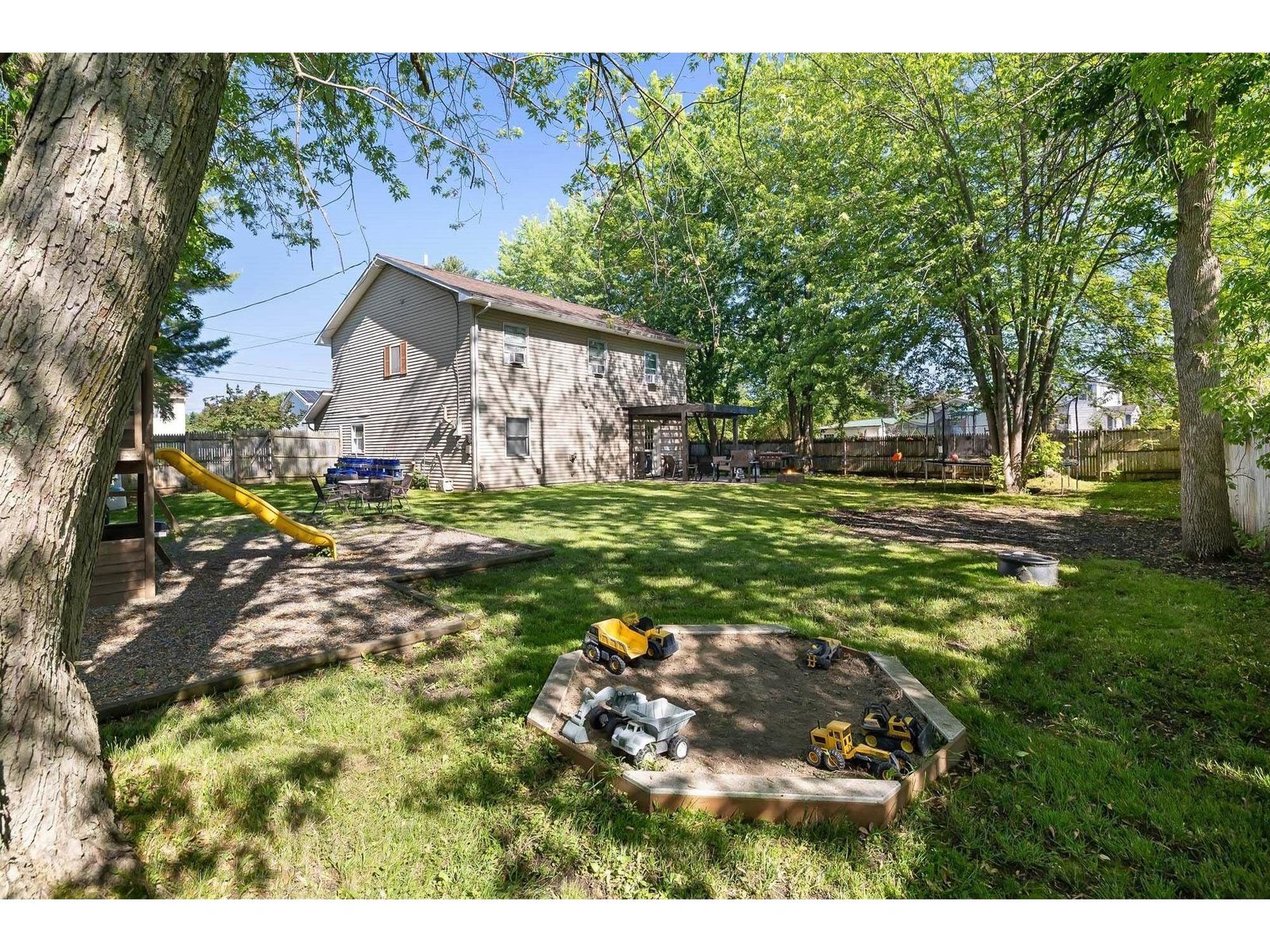 5 Murray Drive