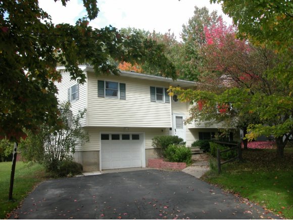 5 Rosewood Ln