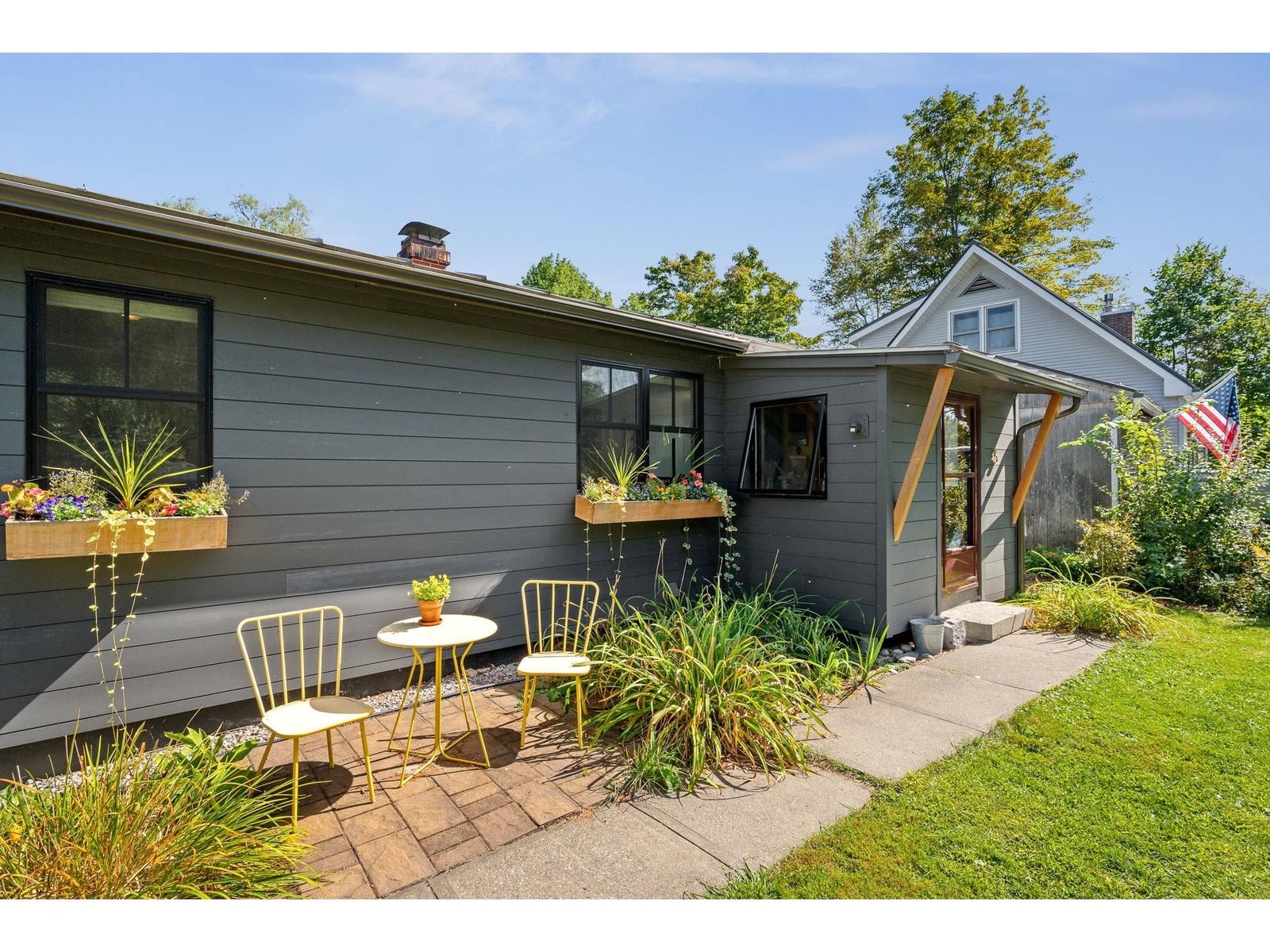 5 Sunset Avenue