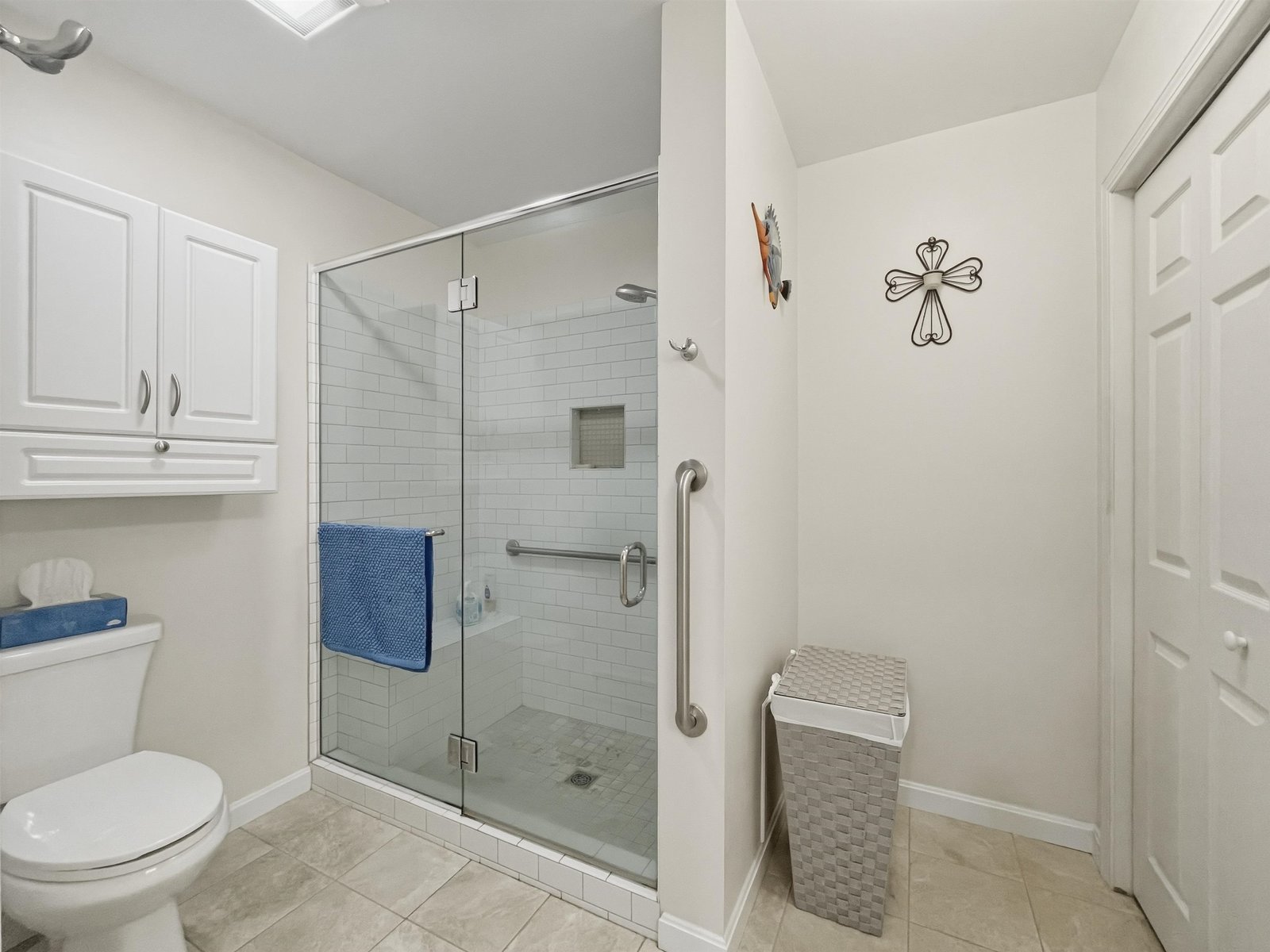 2nd Floor bath