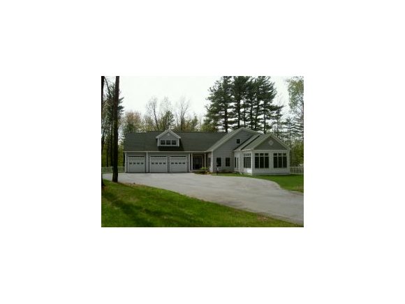 5 Woodstock Ln