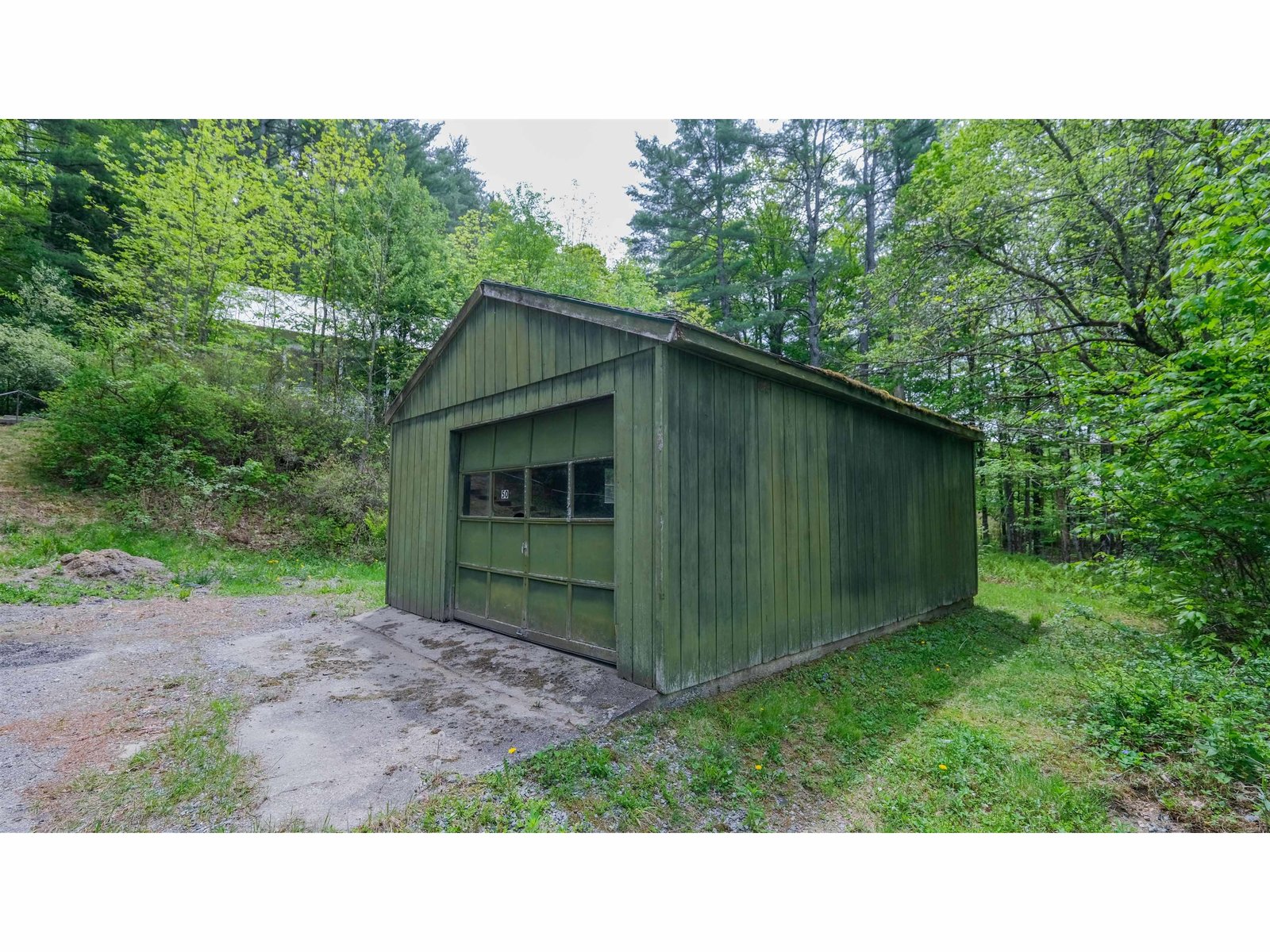 Detached Garage