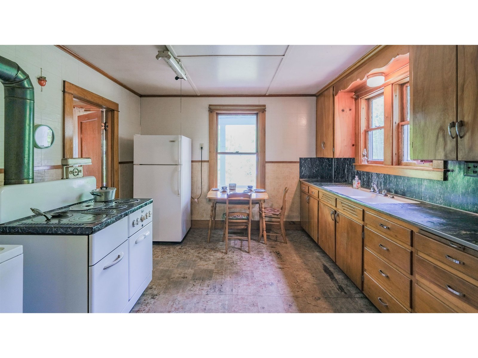 Country Kitchen