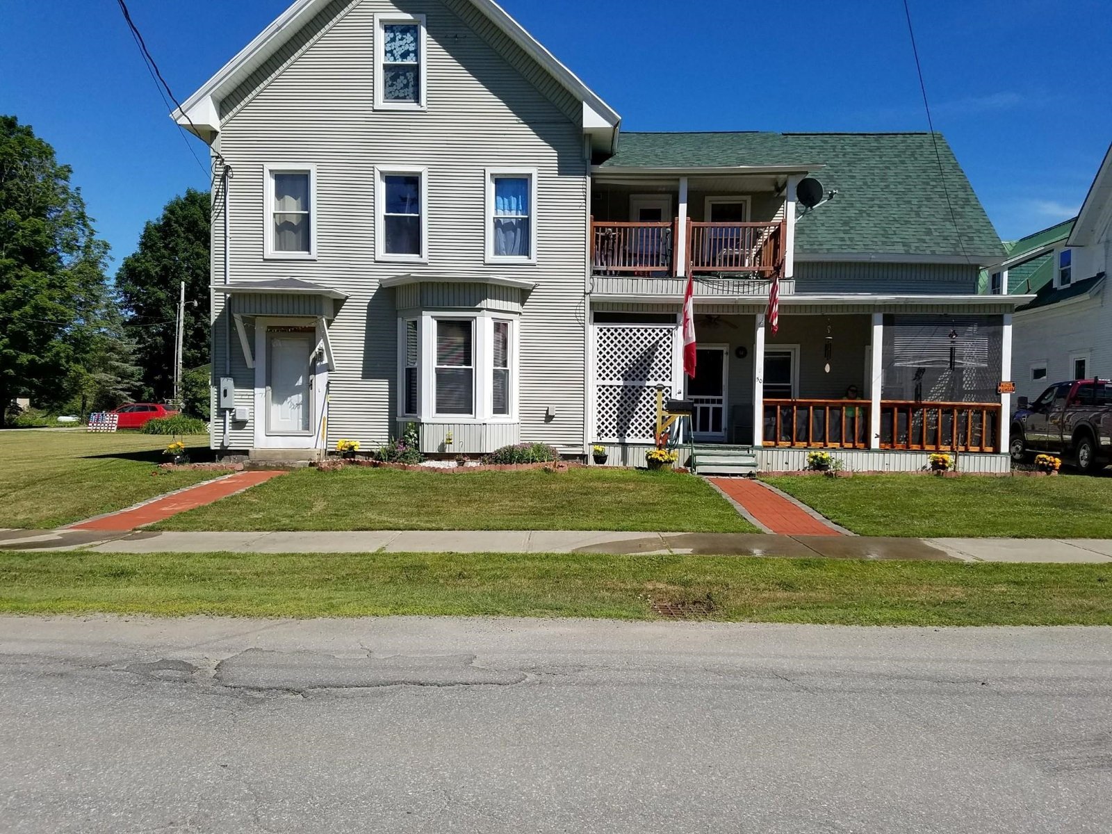 50 Maple Street, Orleans