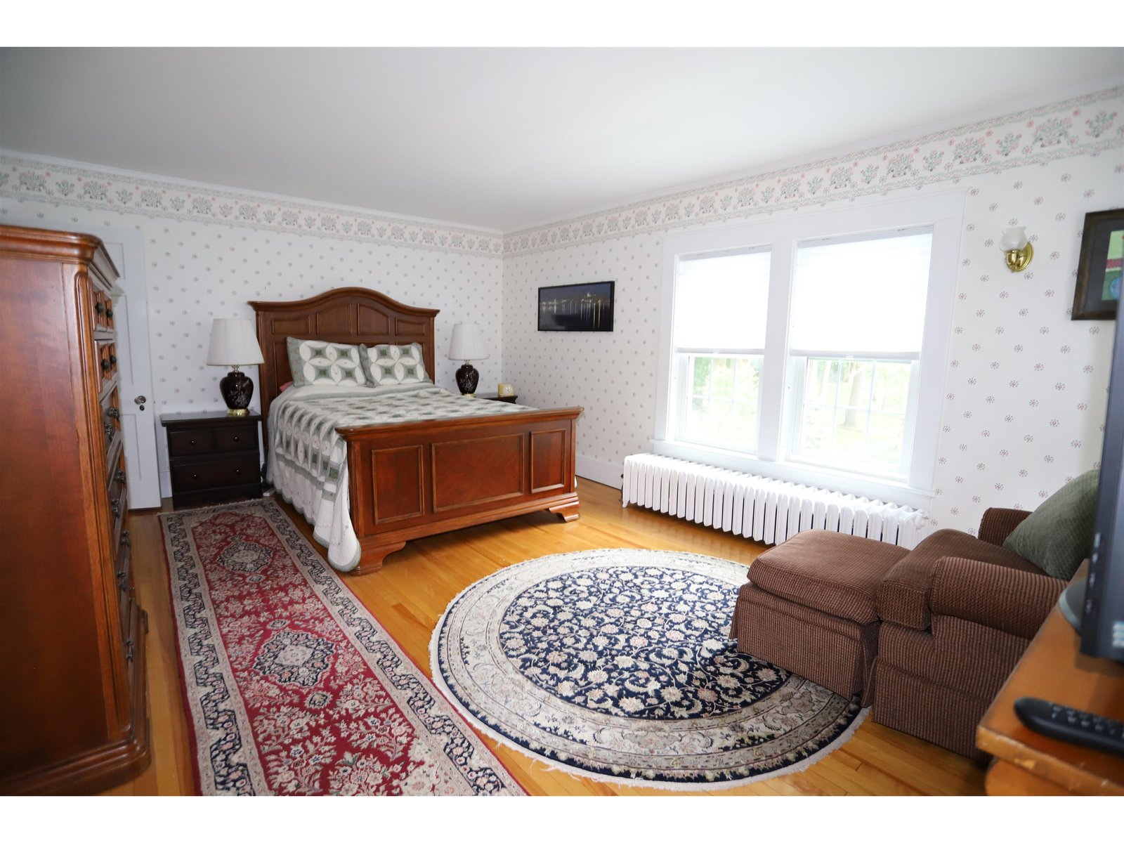 2nd Bedroom w/ 3/4 Bath