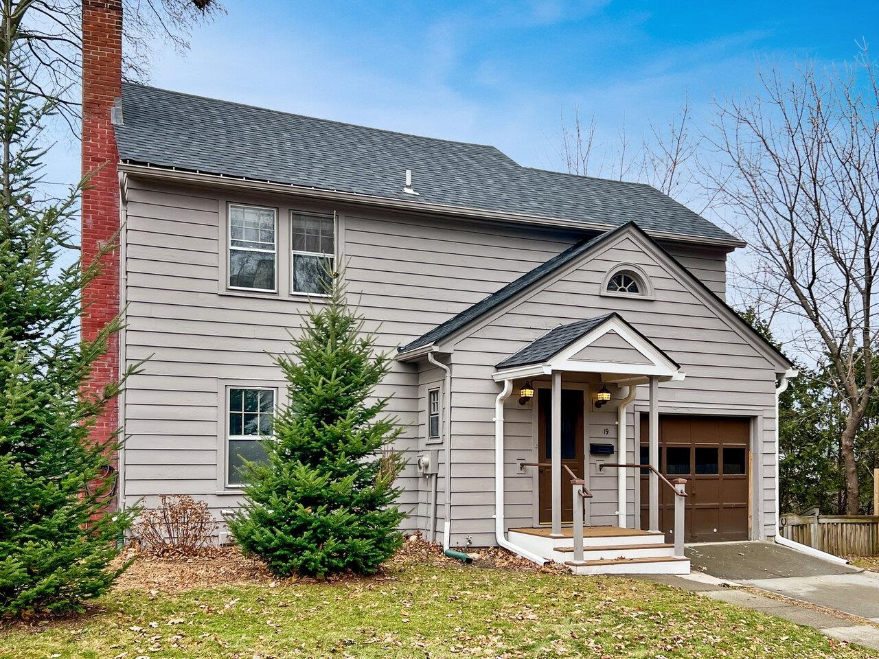 19 Harrington Terrace, Burlington
