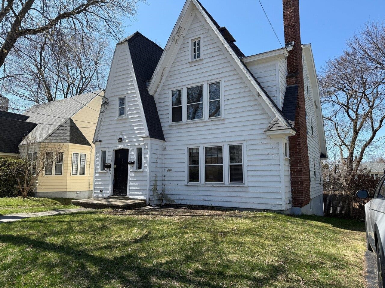 103 Caroline Street, Burlington