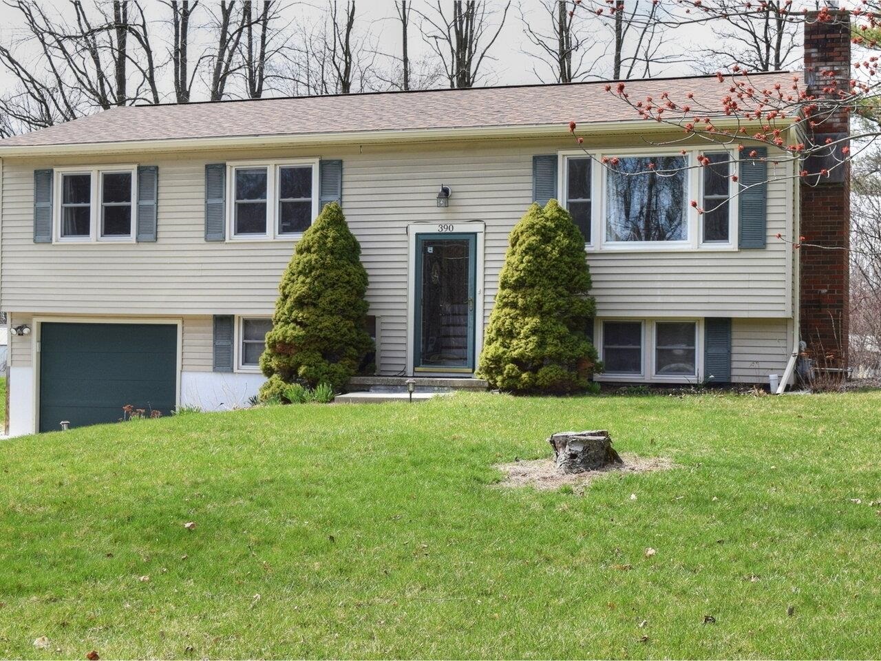 390 Hullcrest Road, Shelburne