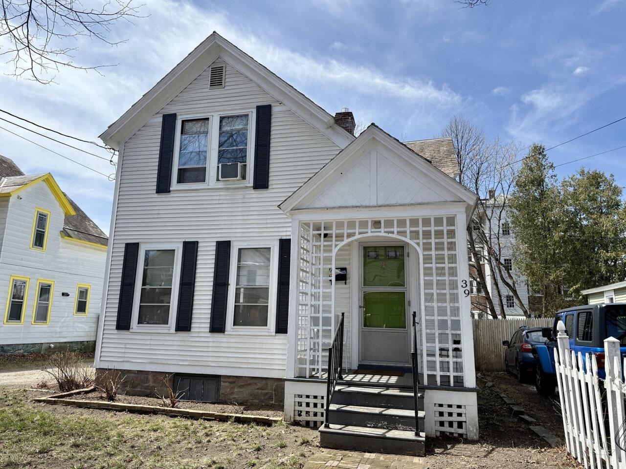 39 Converse Court, Burlington