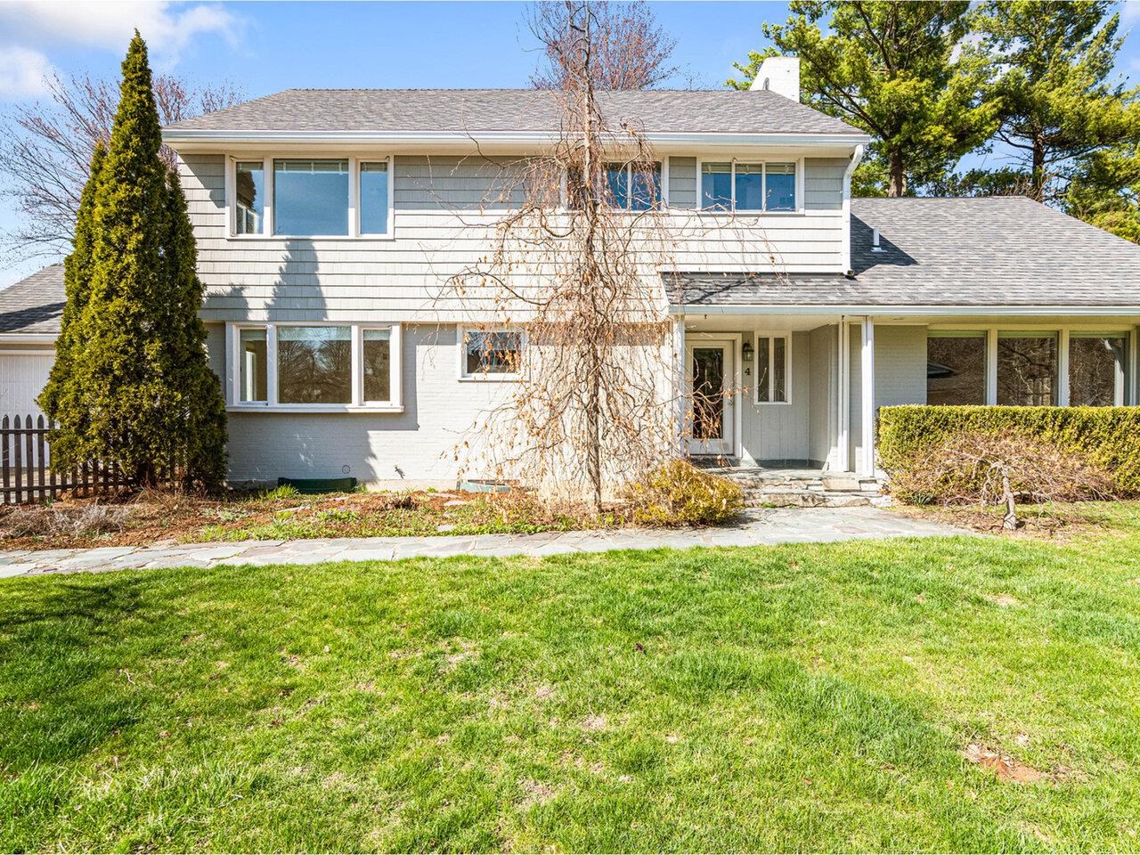 4 Mount View Court, Burlington