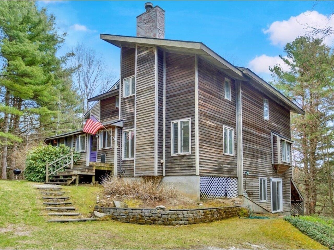 74 Magic Hill Road, Hinesburg