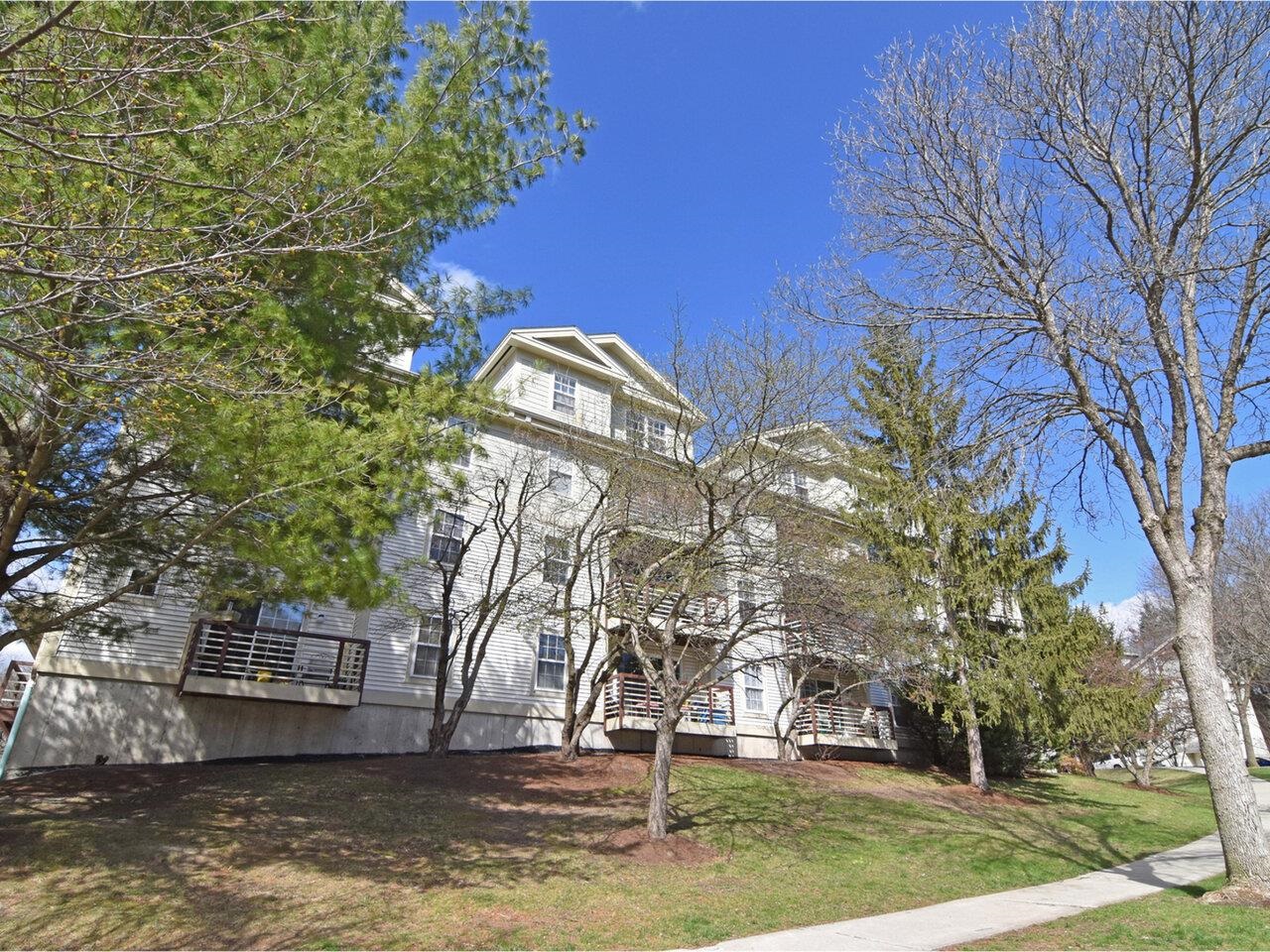 320 Hildred Drive, Burlington