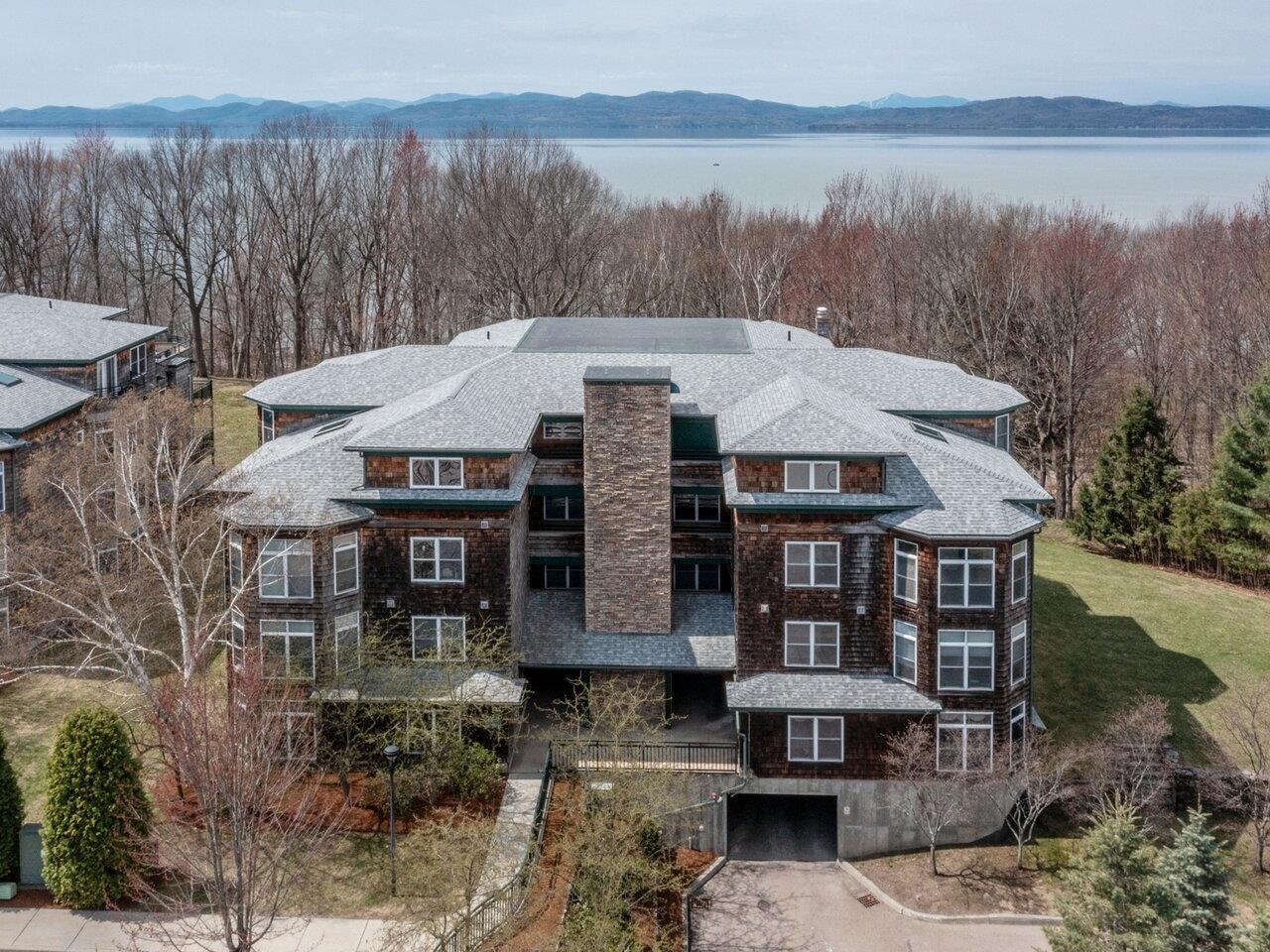 55 Claire Pointe Road, Burlington