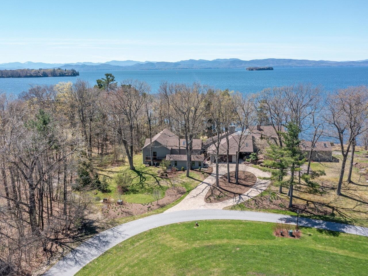 25 Oakledge Drive, Burlington