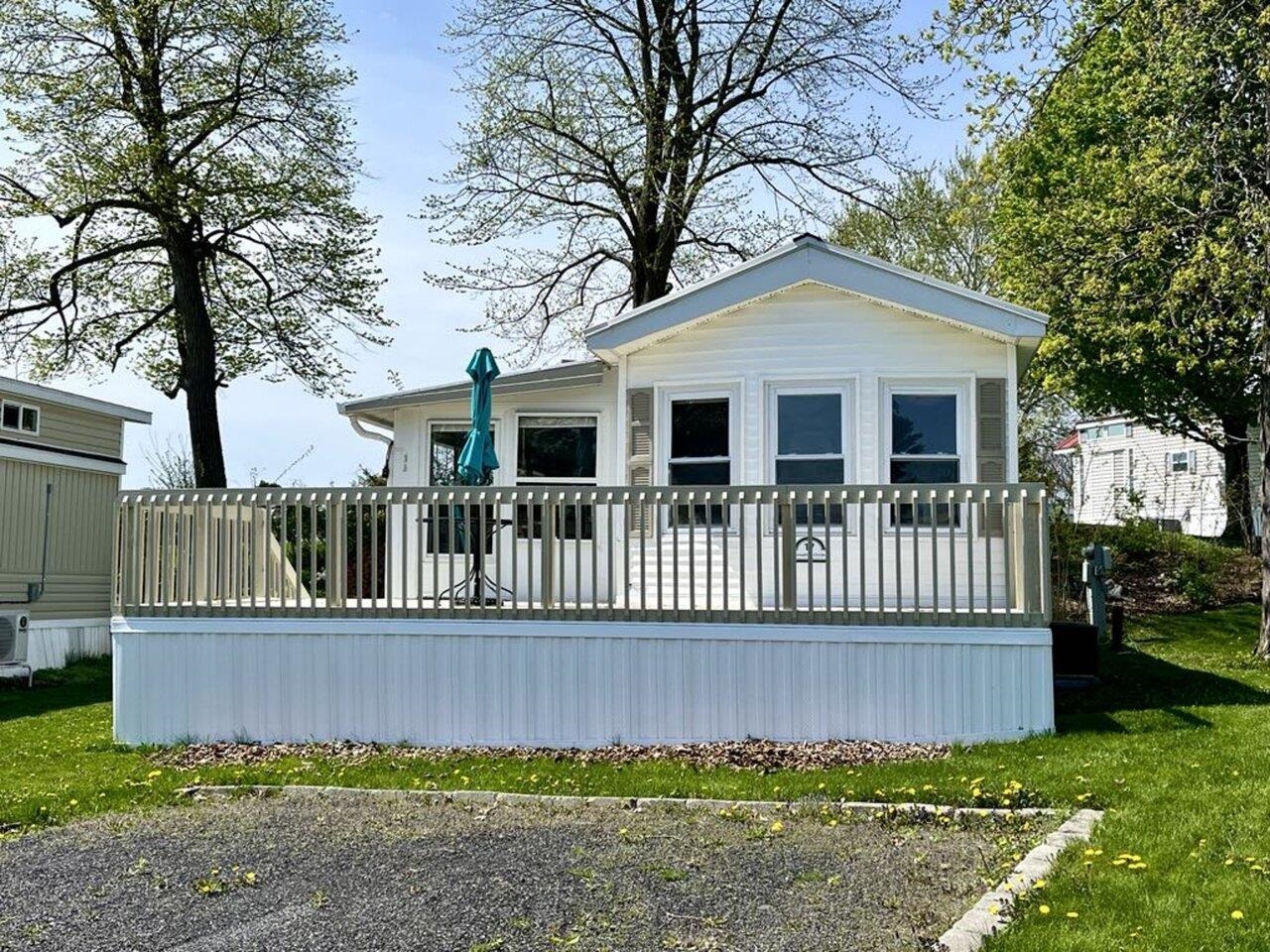 17 Jonathan Circle, South Hero