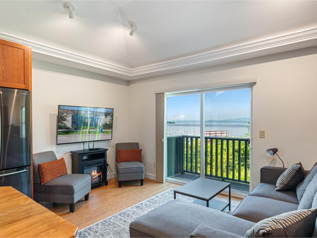 71 North Avenue, Burlington