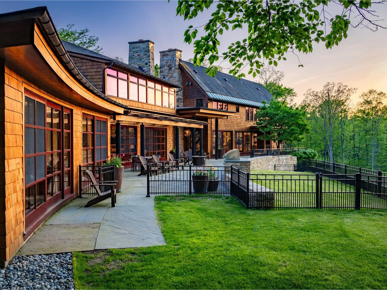 225 Eagles Rest Road, Shelburne