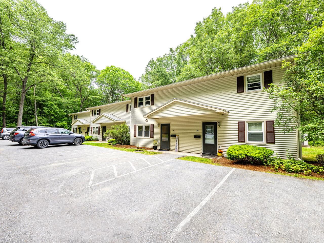 86 Pinecrest Drive, Essex