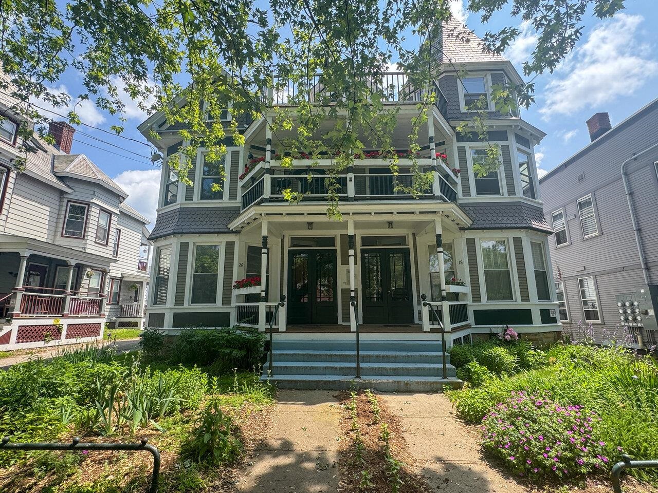 18 Clarke Street, Burlington